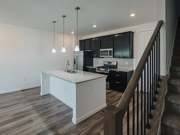 7337 W Asbury Dr, Lakewood, CO 80227