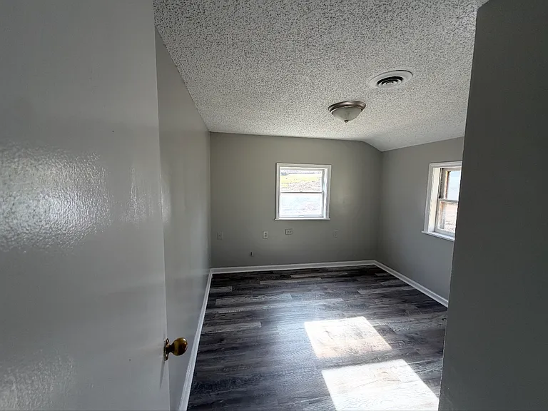 6602 NW Twin Springs Rd — Photo 10