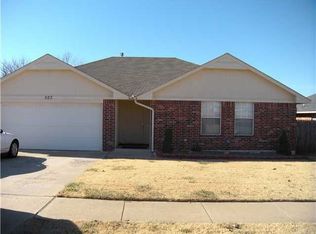 623 S Forest Dr, Mustang, OK 73064