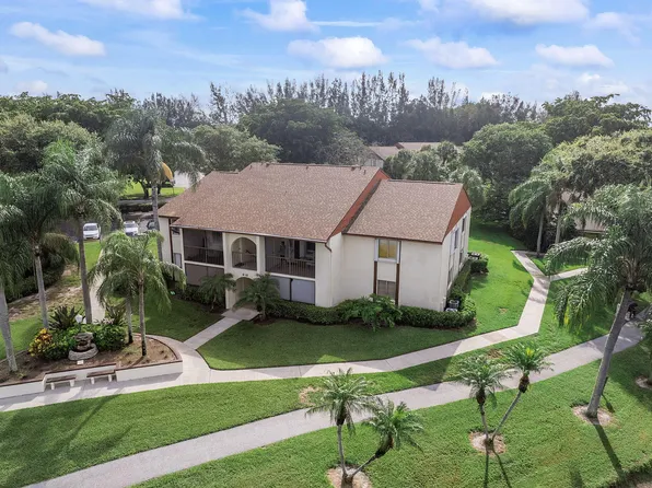 4844 Sable Pine Circle #B1, West Palm Beach, FL 33417