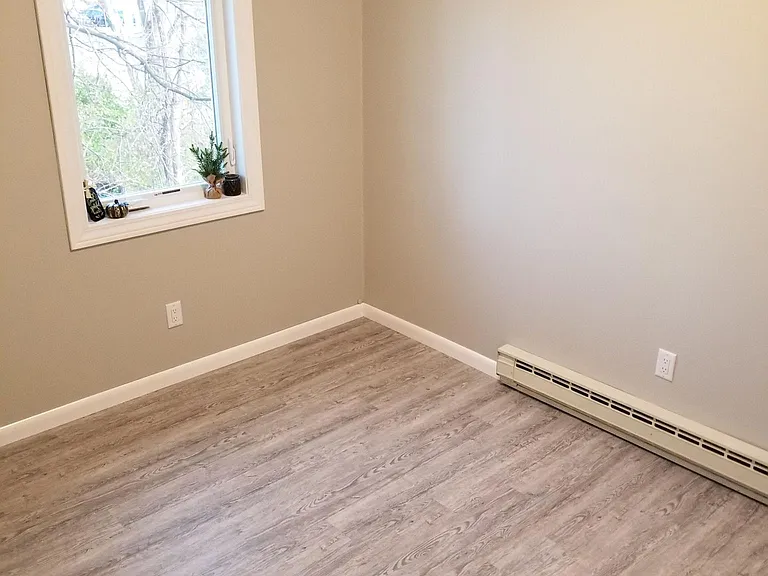 4555 N Woodbridge Rd — Photo 32