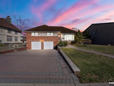 1070 Cumbermeade Rd, Fort Lee, NJ, 07024