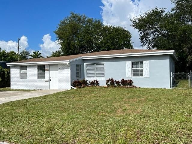 1st image of 18360 NE 21st Pl