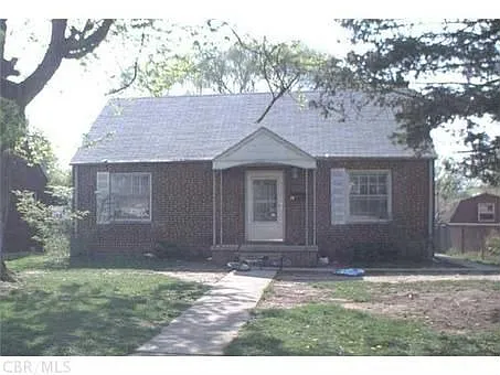 691 Butler Ave photo 1