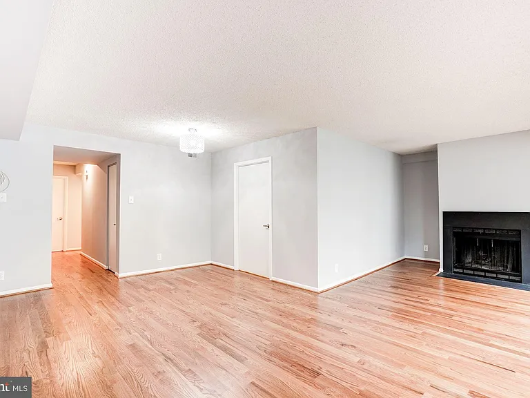 1140 23rd St NW #806 — Photo 3