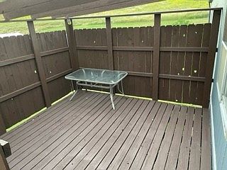 4th image of 1098 Laramie Cir