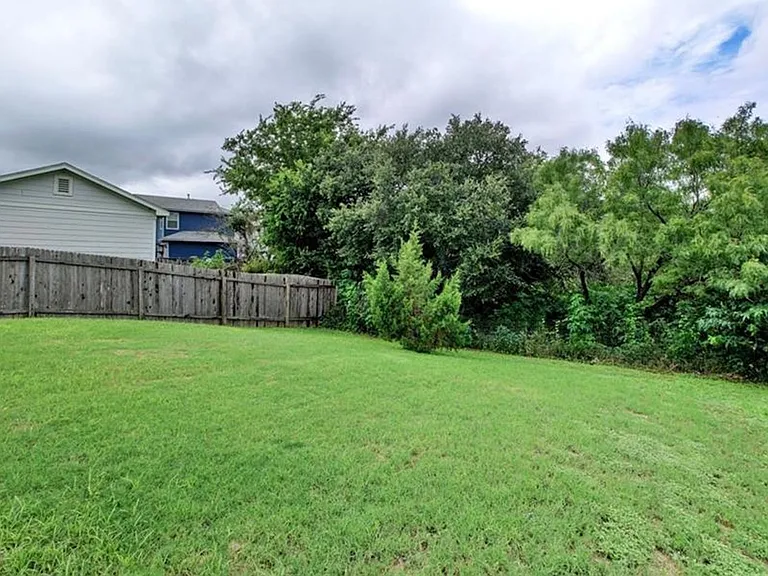 13905 Briarcreek Loop — Photo 24