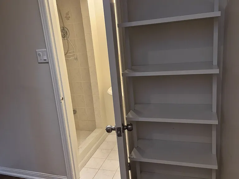 353 Brownridge Dr #LOWER — Photo 3