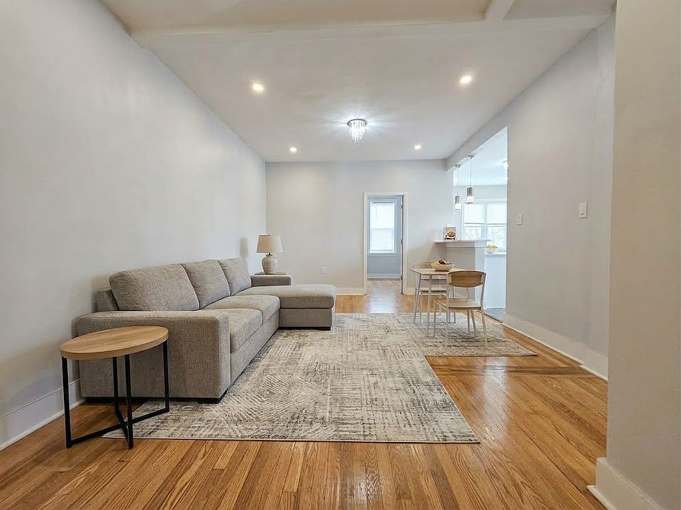 1st image of 17 Dewitt Rd #4B