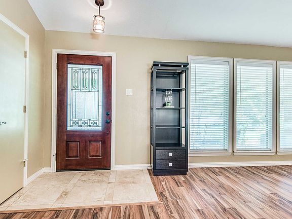 2716-peach-tree-dr-carrollton-tx-High-Res-4.jpg