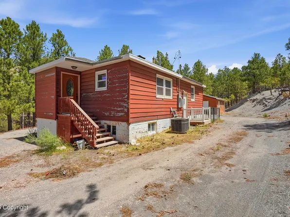 128 E Woodstock St, Newcastle, WY 82701