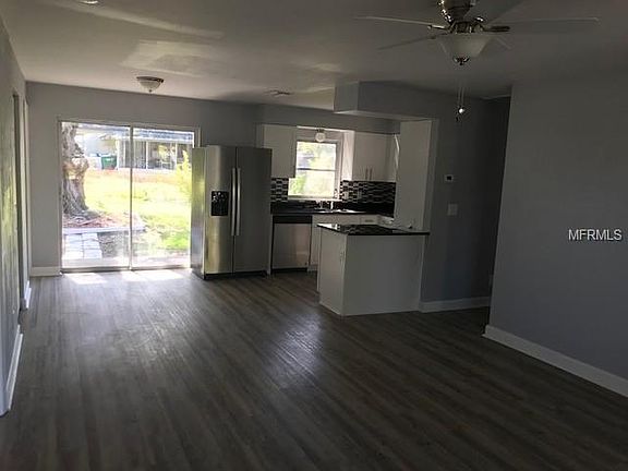 4th image of 4321 Wallace Cir