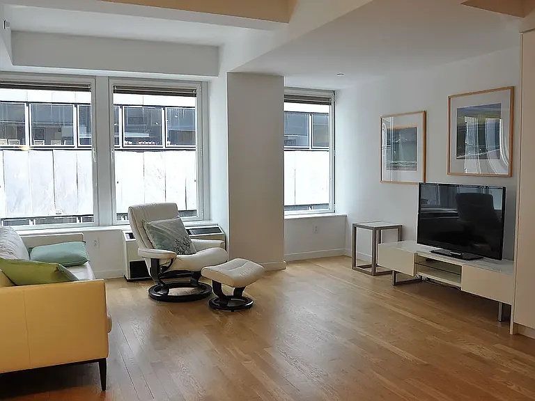 90 William St #9D — Photo 5
