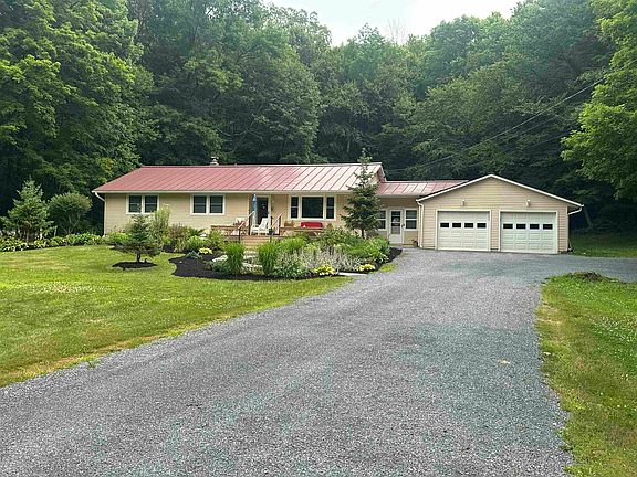 4th image of 1537 Lake Dunmore Road