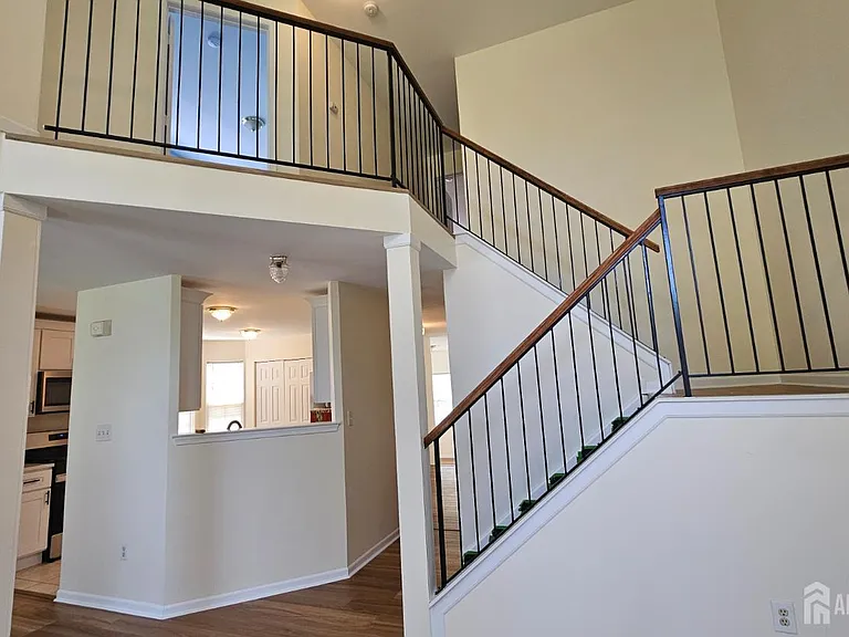 405 Cobblestone Ct — Photo 15