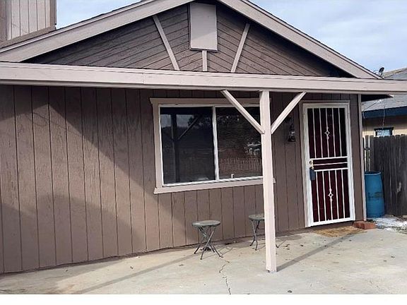 2nd image of 817 Fir Ln