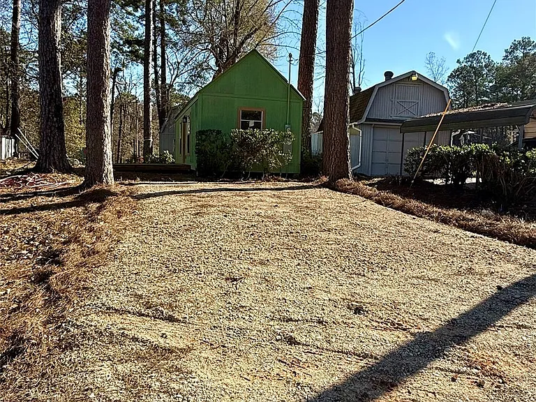 465 Impala Dr — Photo 3