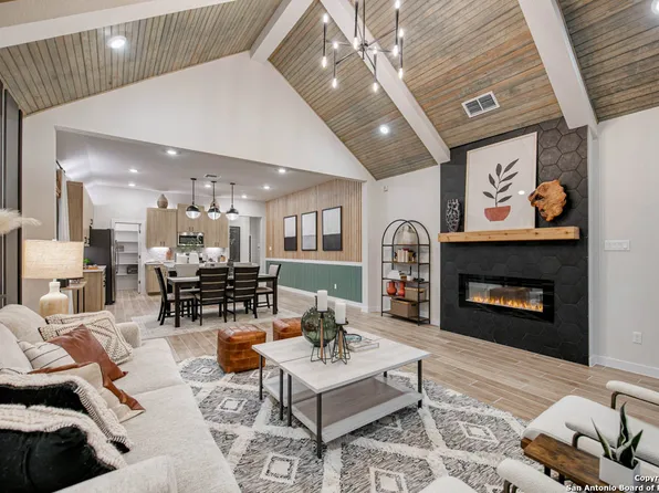 955 Manger Lane, New Braunfels, TX 78130