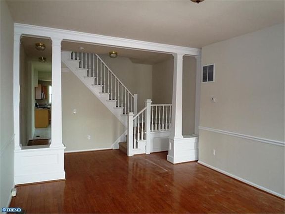 3rd image of 1201 W 6th St