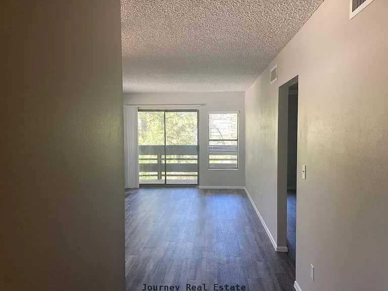 312 Bridge St — Photo 11