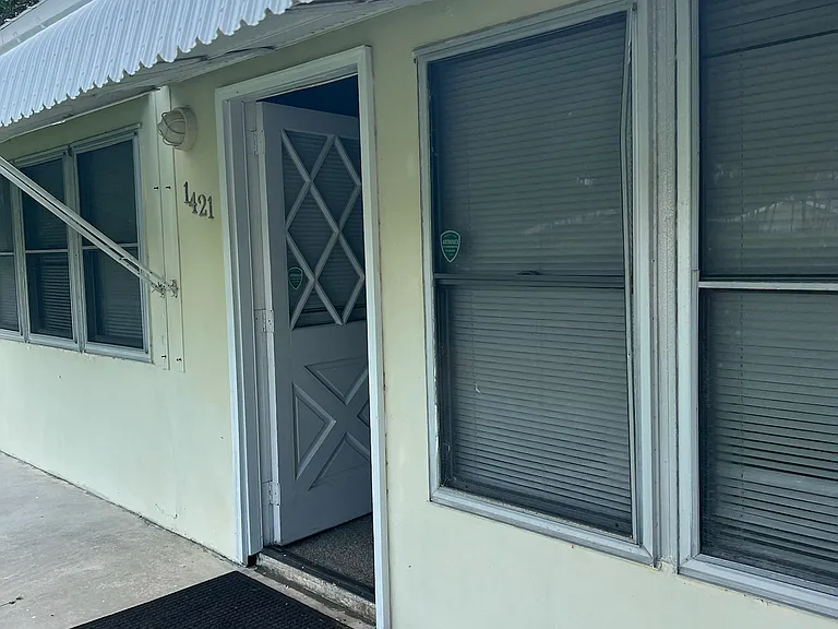 1421 3rd Ct — Photo 5