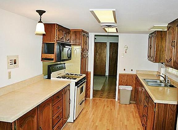 4th image of 1813 Tartan Dr