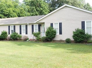 1312 Seaford Rd, Seaford, VA 23696