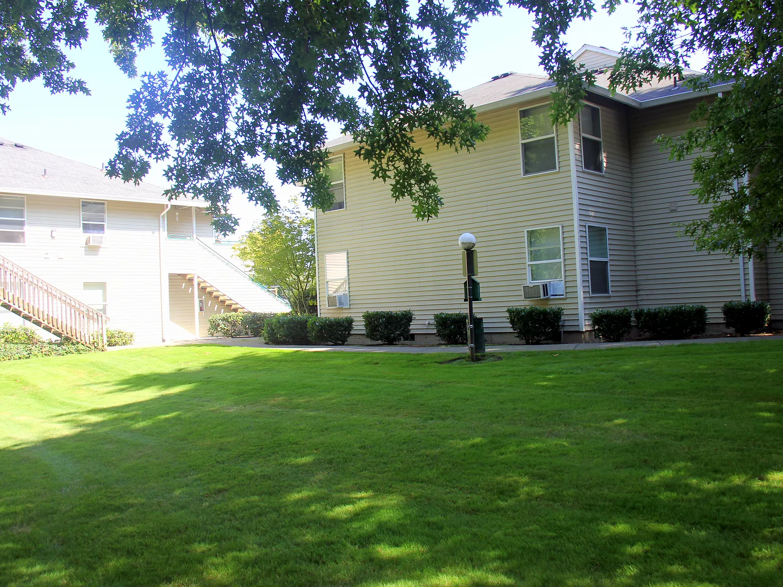 River Place — Photo 3