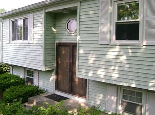 11 Highridge Dr, Waterbury, CT 06708