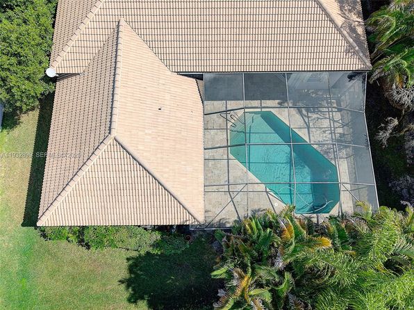 2611 Oakbrook Ln #2611