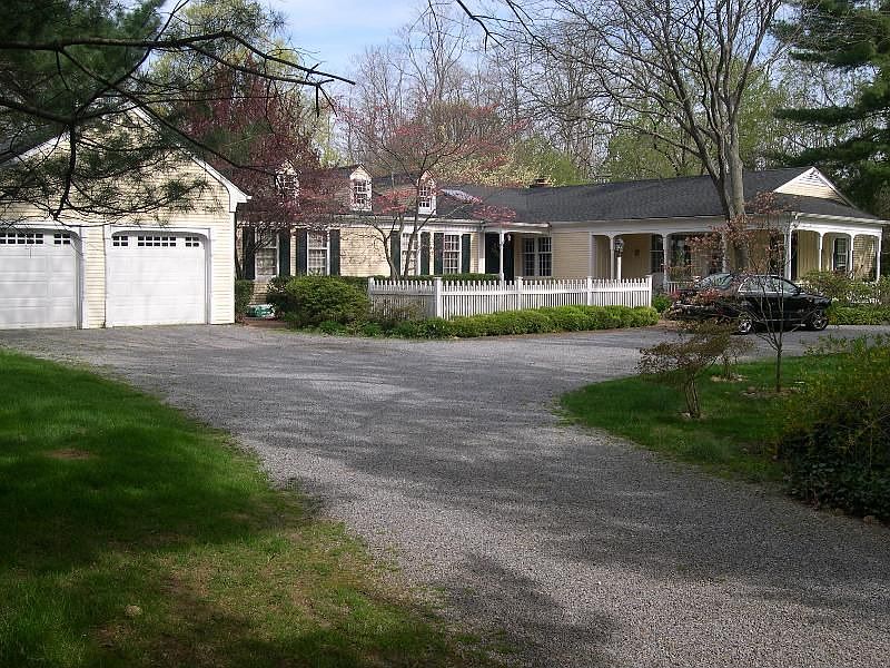 2nd image of 6 School Ln