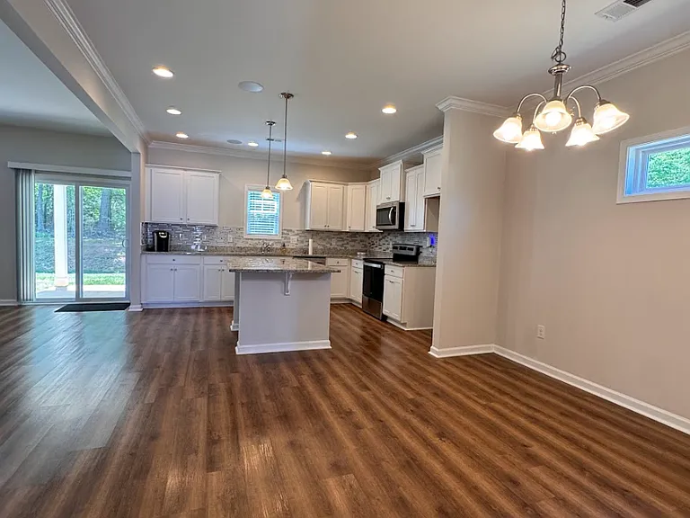 320 Alameda Ln — Photo 5