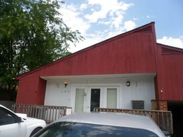 107 Bridge St, Narrows, VA 24124