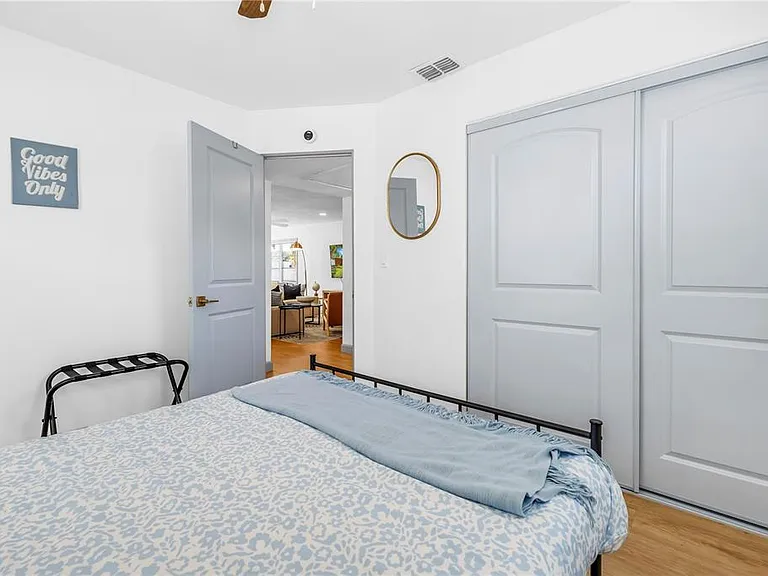 450 47th St S — Photo 23