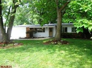 2064 Siesta Ln, Saint Louis, MO 63138