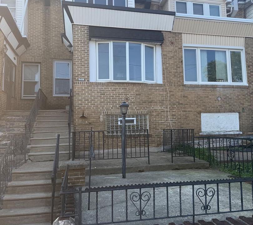 1st image of 5415 W Montgomery Ave