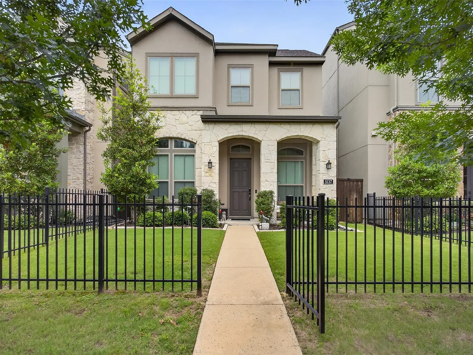 3 bed, 2183 sqft, $5,000 — Photo 2
