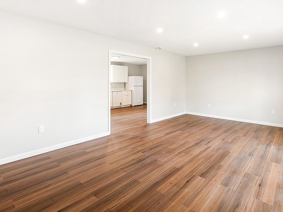 5th image of 1105 Clingan Ridge Dr NW