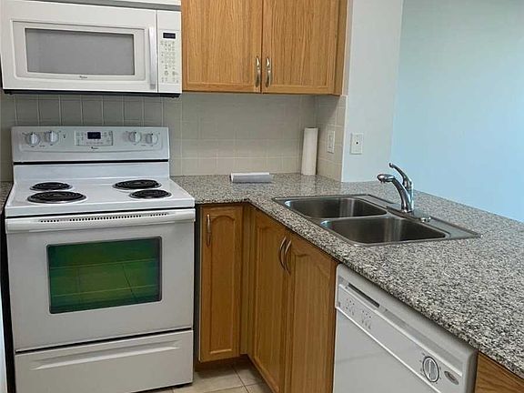 5th image of 30 N Park Rd #406