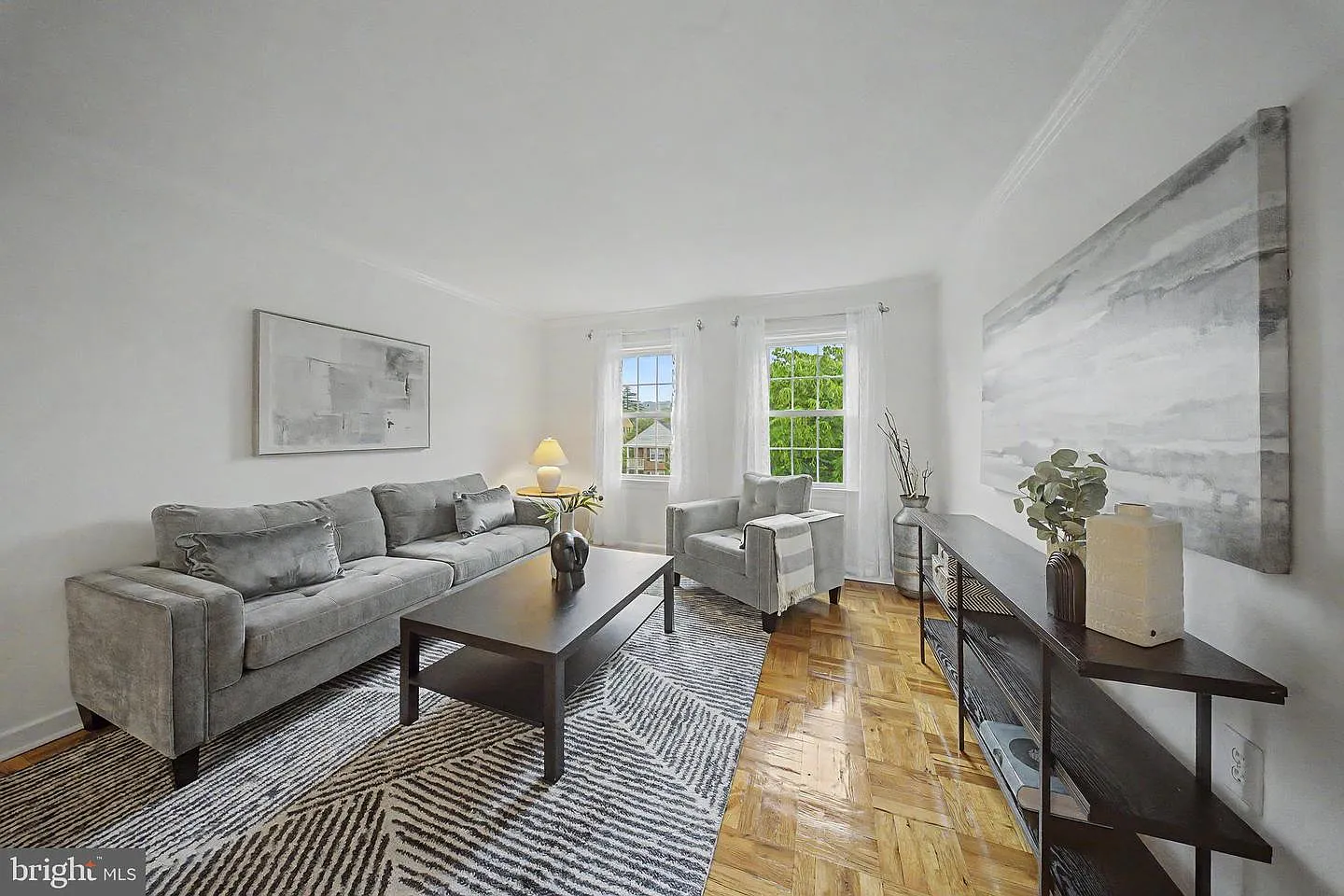 2 bed, 768 sqft, $2,100 — Photo 2