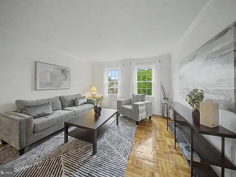6607 Potomac Ave #C2 — Photo 2