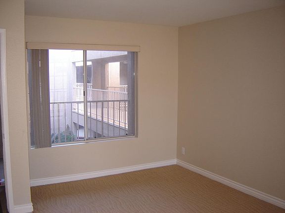 3rd image of 555 Redondo Ave APT 203