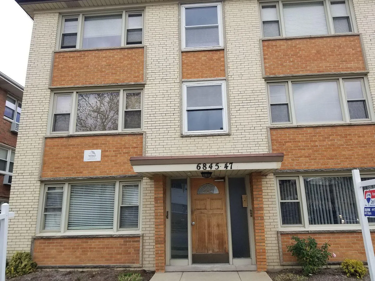 6845 N Northwest Hwy Unit 1W photo 1
