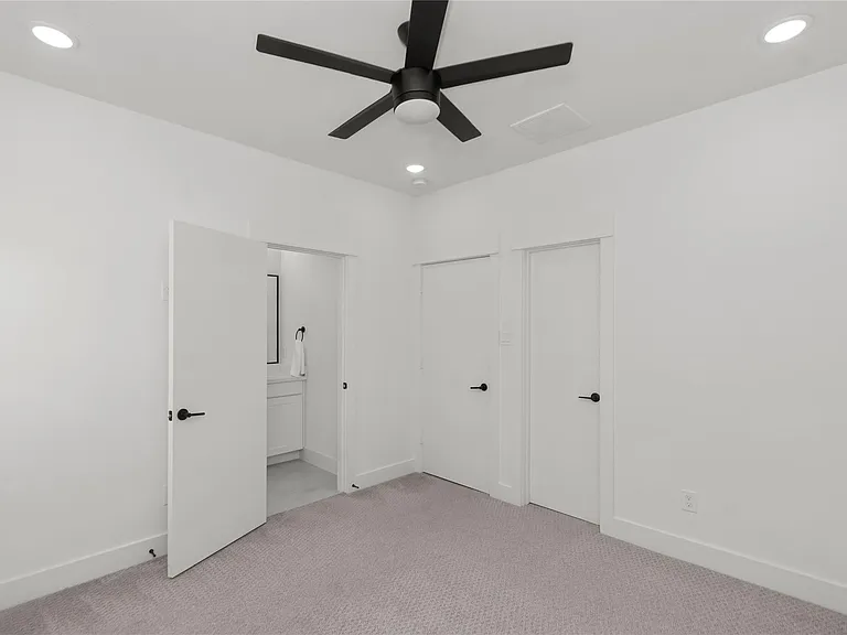 3013 Nagle St — Photo 25