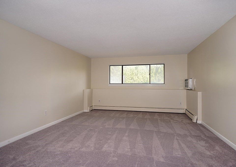 Hallmark Condominiums 10 Hallmark Gdns Burlington, MA Zillow