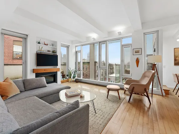 324 Saint Marks Ave APT 4W, Brooklyn, NY 11238