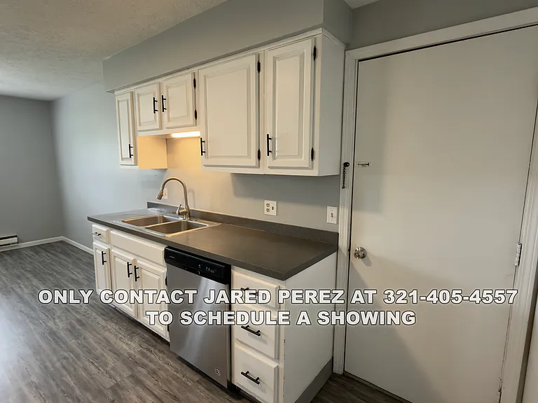229 Brunswick Dr #C — Photo 14