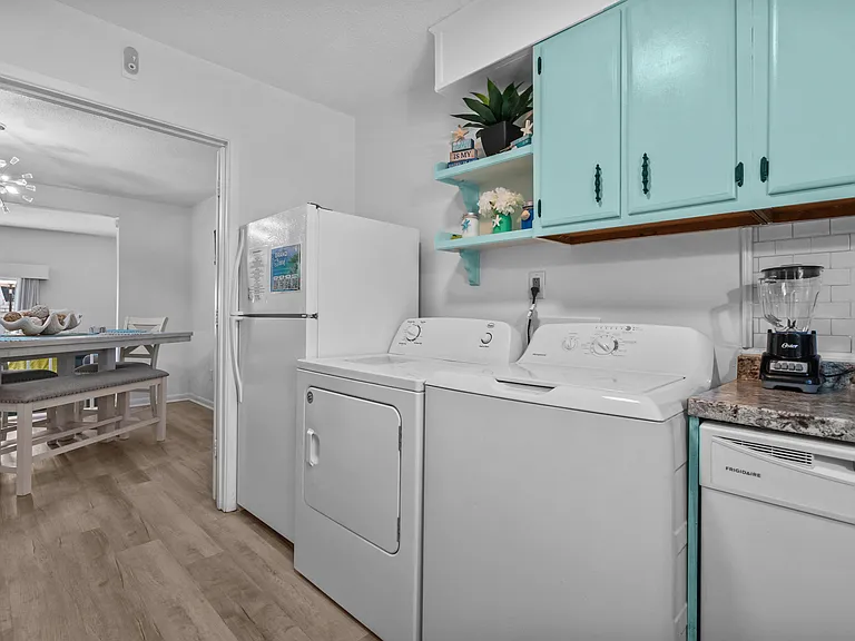 4701 N Kings Hwy #10 — Photo 12