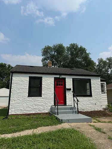 3007 Huffman Blvd Photo 1