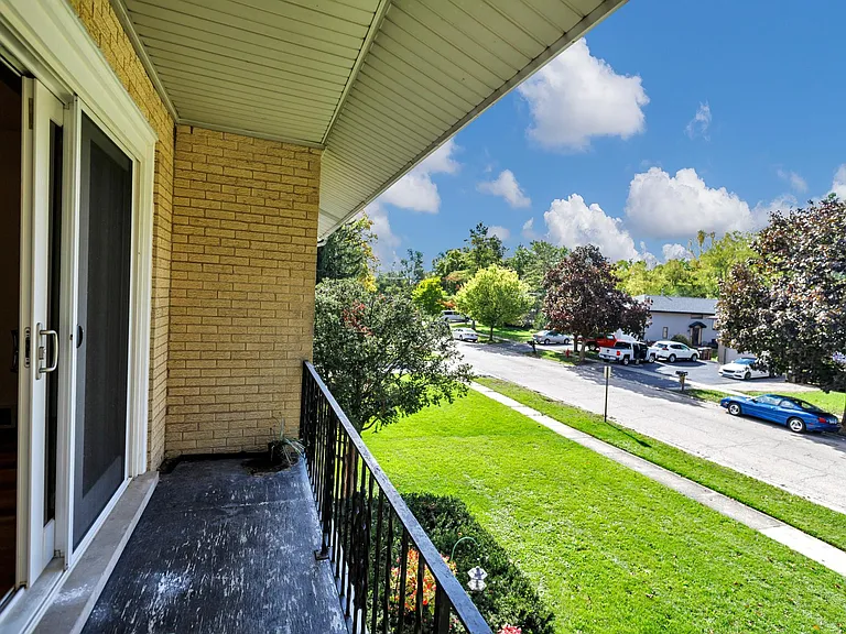 30 Green Oaks Dr — Photo 8